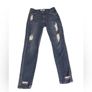 James Jeans James Twiggy Ankle Denim torn Legging Jeans Like new, size 26